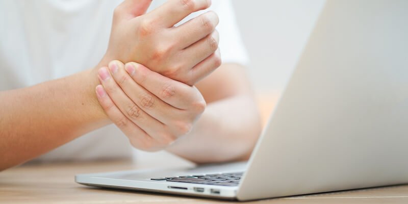 Top Clinic for DQT Wrist Pain Treatment in Kaggdaspura Bangalore